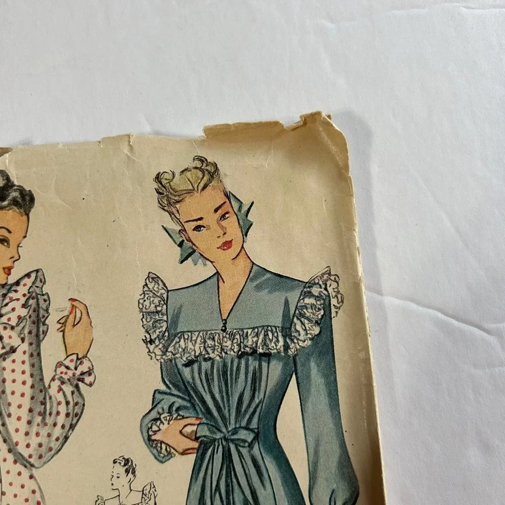 Simplicity Vintage 1940's Pattern #1359 Women's and Misses‎ Negligee Size 14